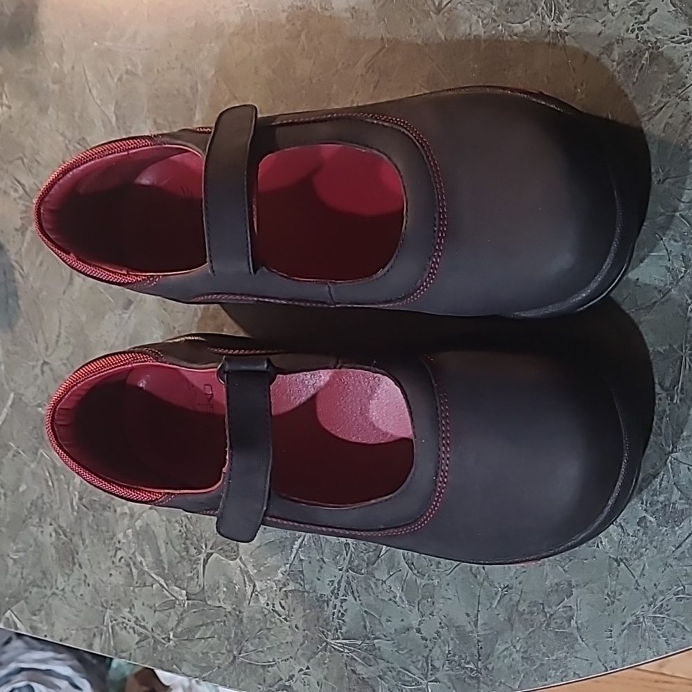 Dansko Mary Jane Work/Sneaker Shoe 39
